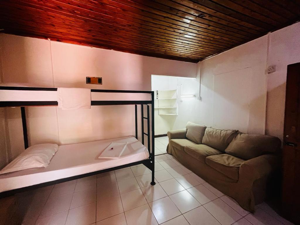 Triniti Oysterbay Hotel Dar es Salaam Room photo